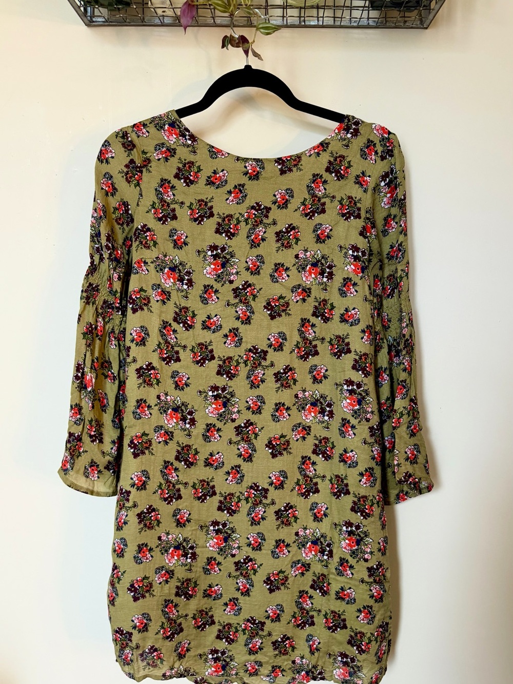 Olive Green Floral Long-Sleeve Shift Dress